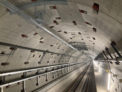 導電鋼方式剛体電車線